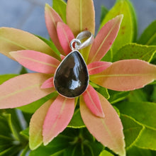 Charger l&#39;image dans la galerie, Pendentif en MOLDAVITE
