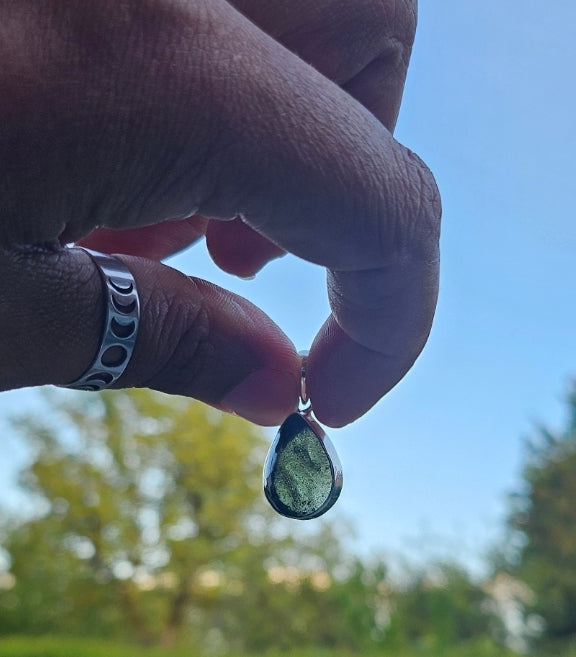 Pendentif en MOLDAVITE