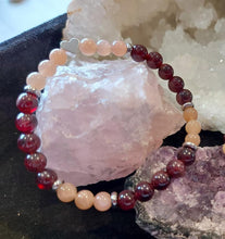 Charger l&#39;image dans la galerie, Bracelet GRENAT ROUGE/ PIERRE DE LUNE
