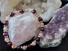 Charger l&#39;image dans la galerie, Bracelet GRENAT ROUGE/ PIERRE DE LUNE
