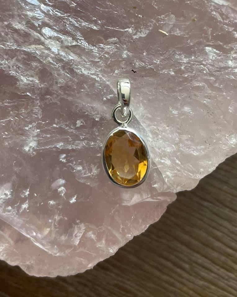 Pendentif en argent « CITRINE »