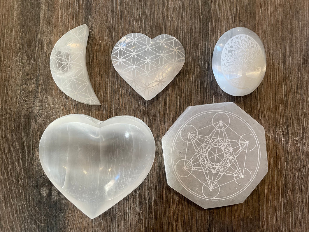 Sélénite / Fleur de vie, coeur, Lune,…